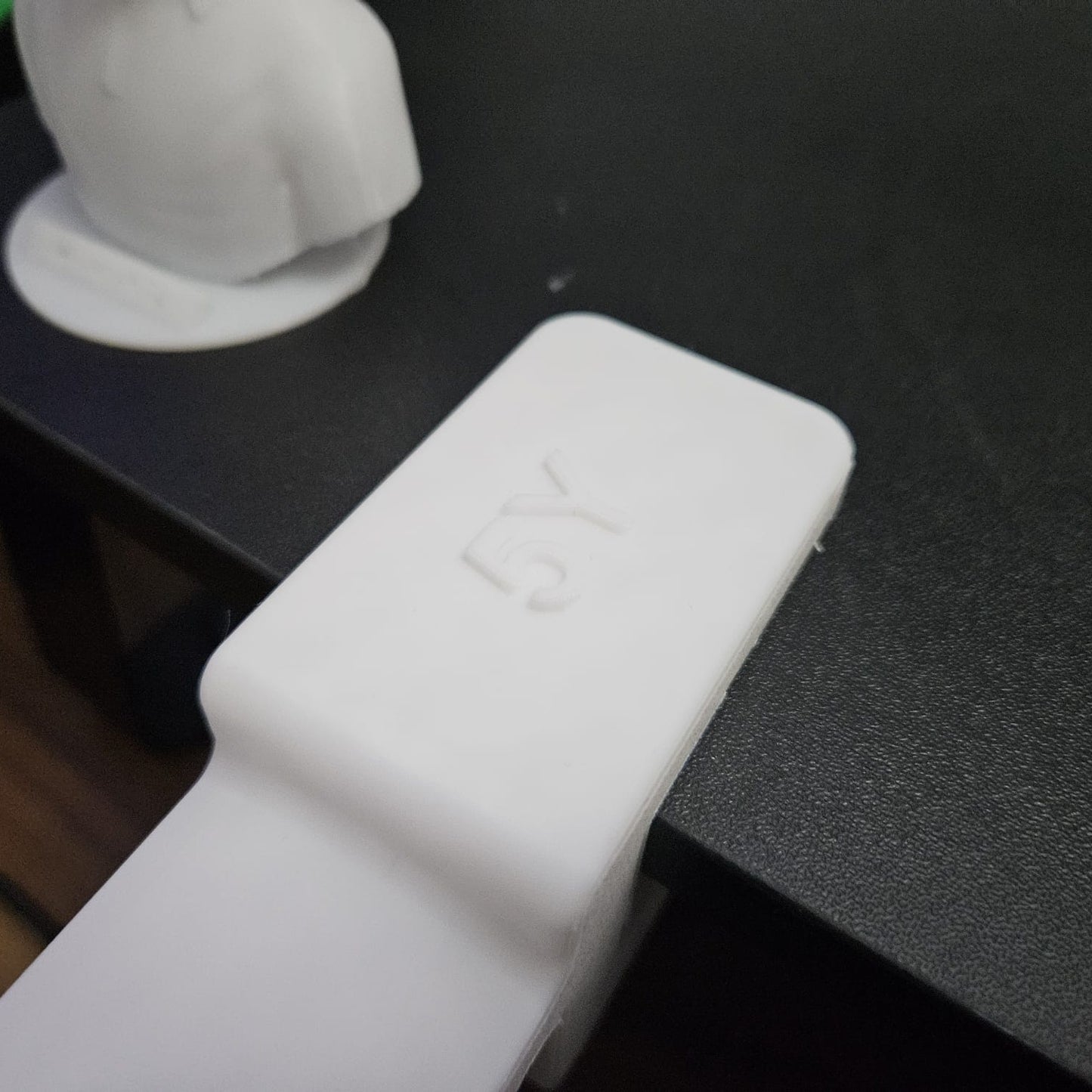 Personalised Mounted Headphone Holder (w/ Cable Management)