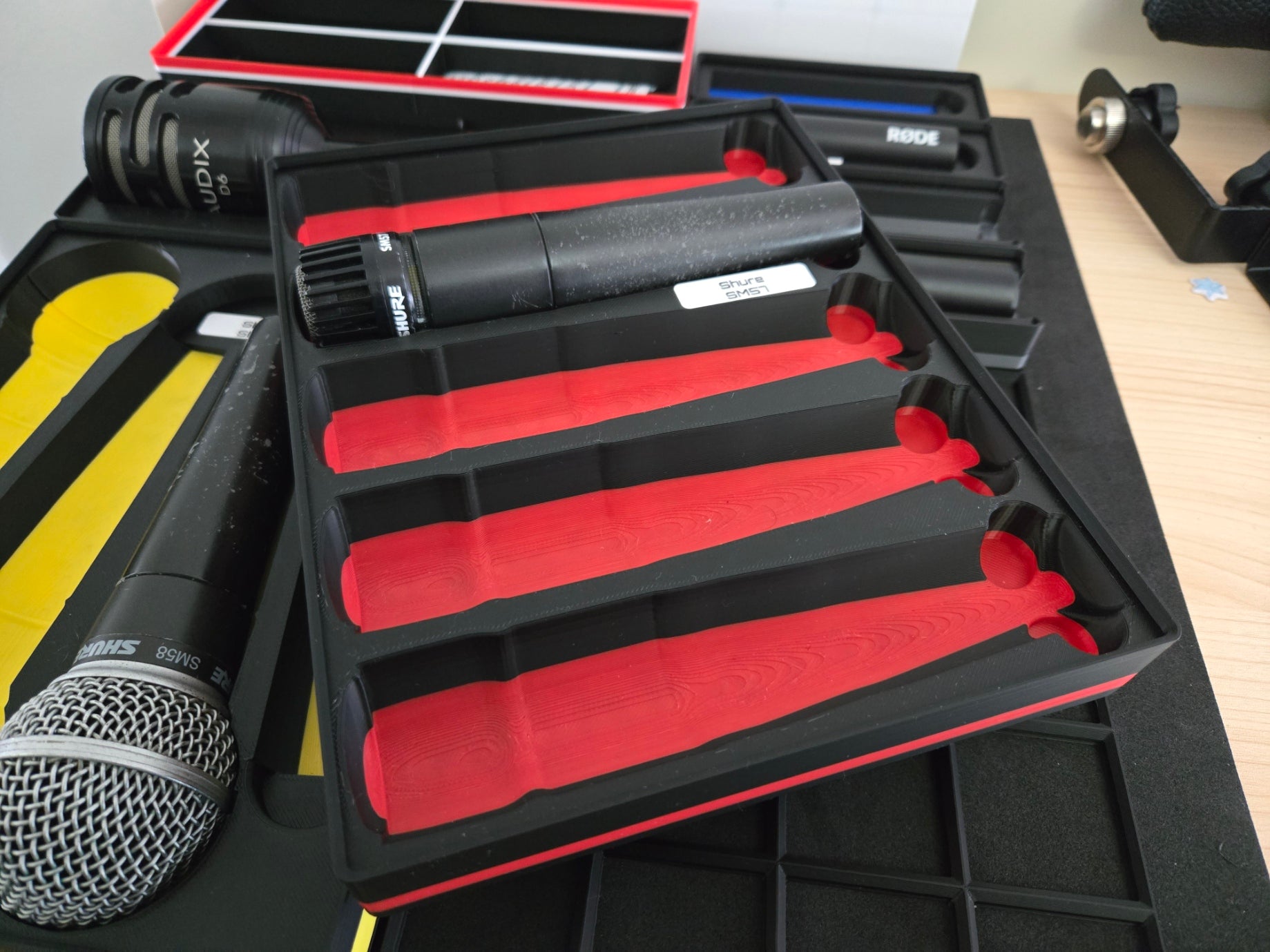 Shure SM57 Microphone Mould (Five) – Custom 3D-Printed Storage Solution