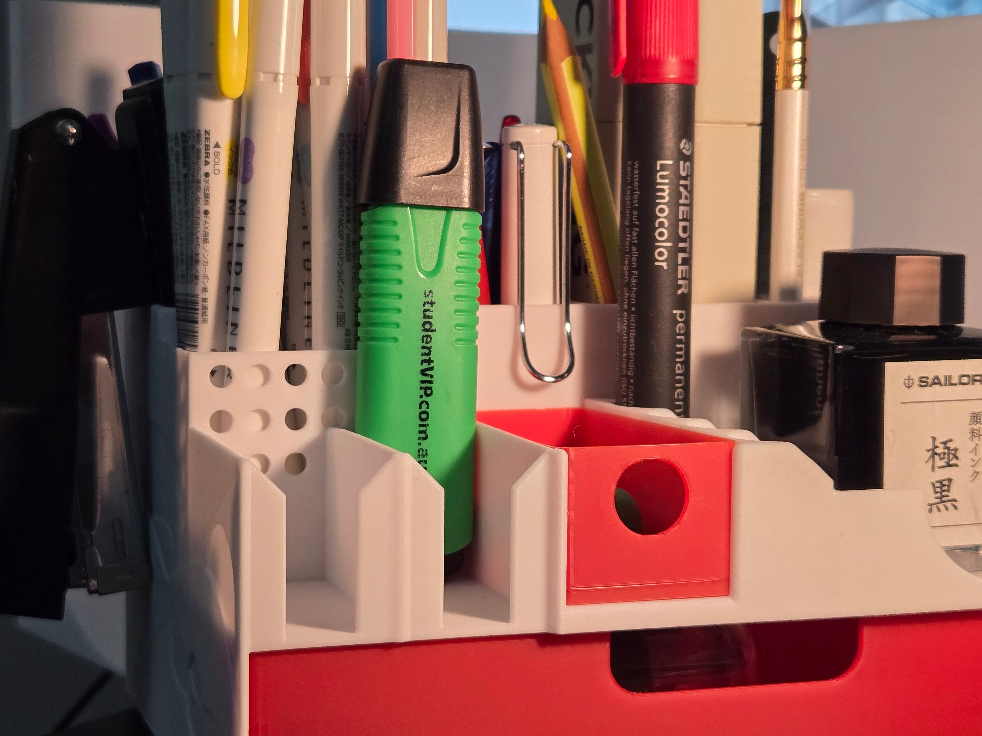 Personalised 3D Printed Desk Organiser | Custom Teacher & Student Pen Holder