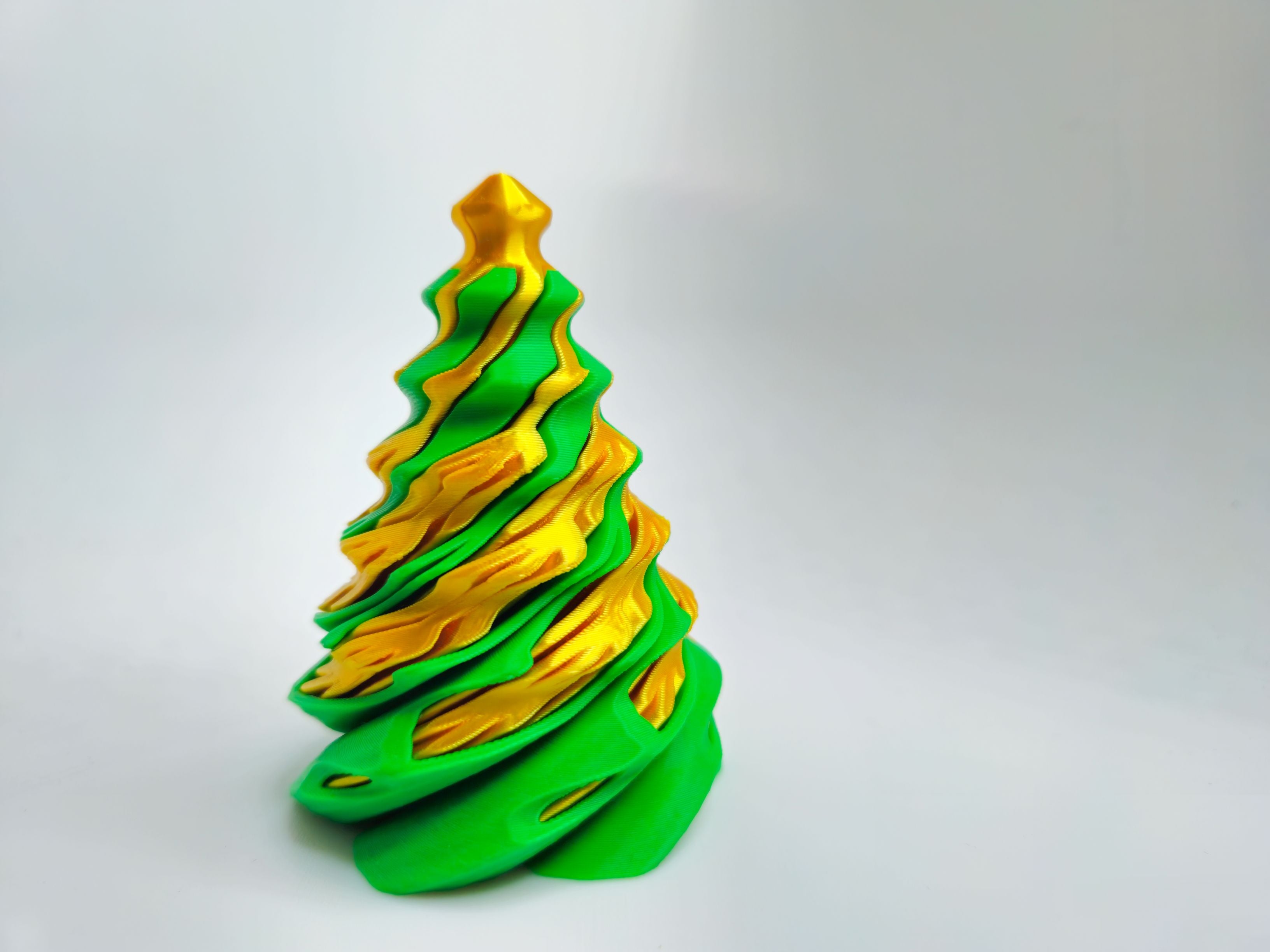 Fidget Christmas Tree Snowflake (Impossible Passthrough)